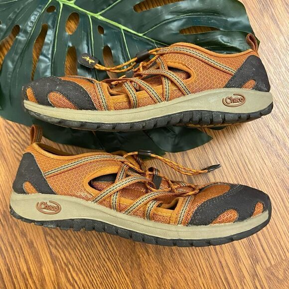 Chaco OutCross 2 Water Shoes Orange Kid's Size 4 - Picture 2 of 5